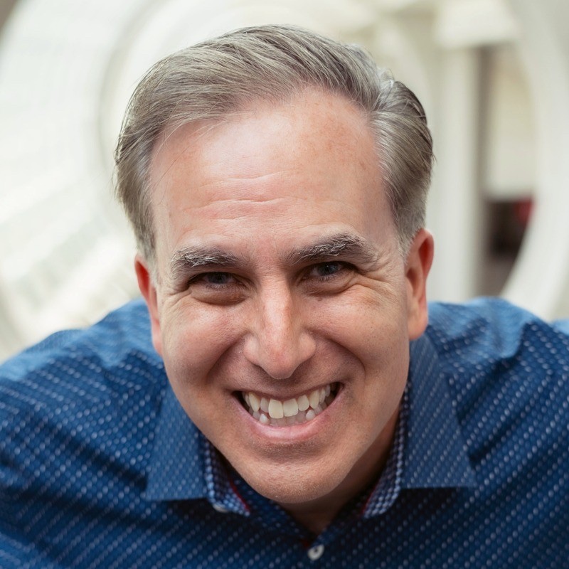 Michael Stelzner, Founder of Social Media Examiner and host of the AI Explored Podcast.